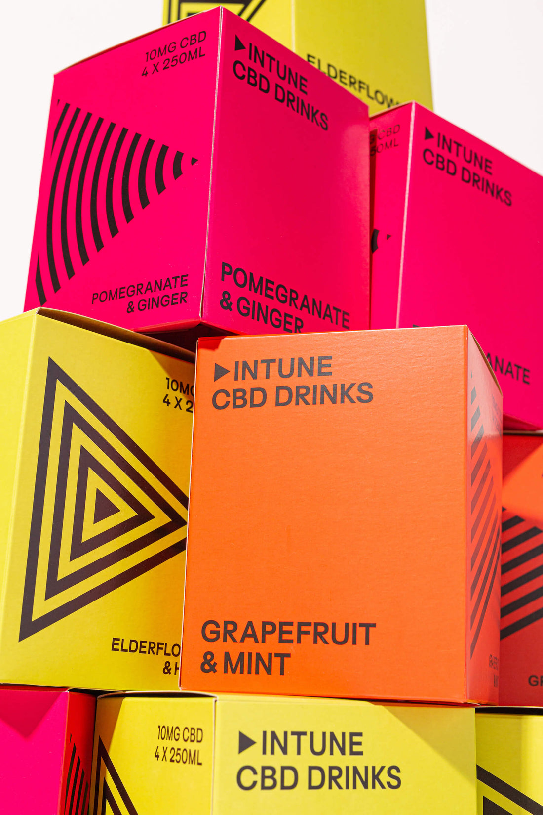 CBD Drinks vs. CBD Oil: Which is the Better Option for You?